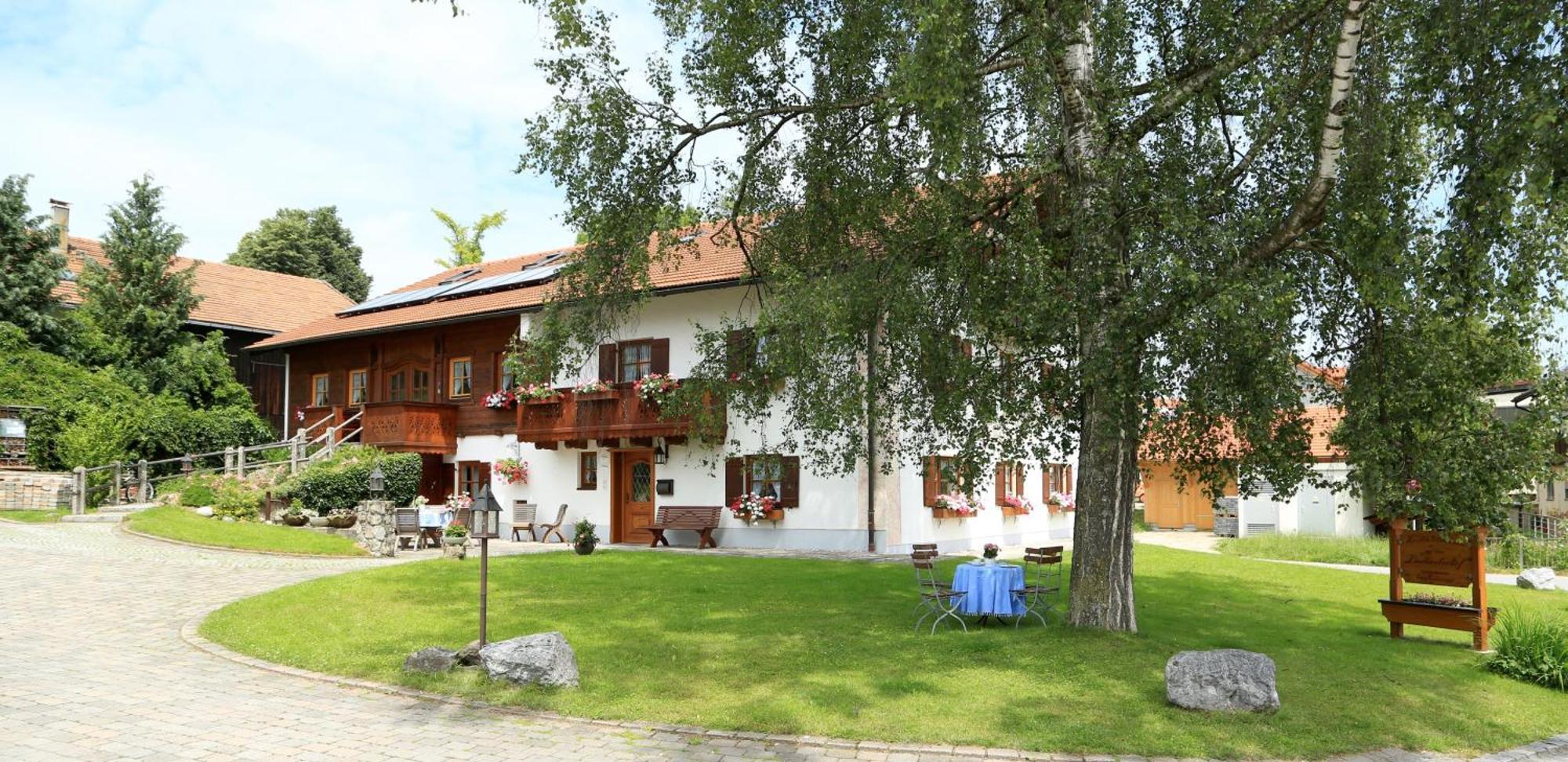 Отель Lindlweberhof Розенхайм Экстерьер фото